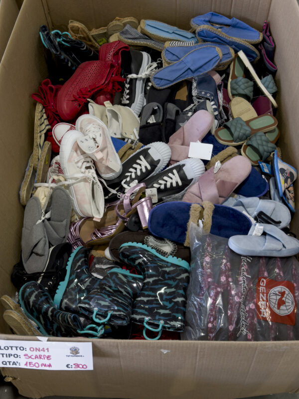 Bancale di Scarpe - ON41