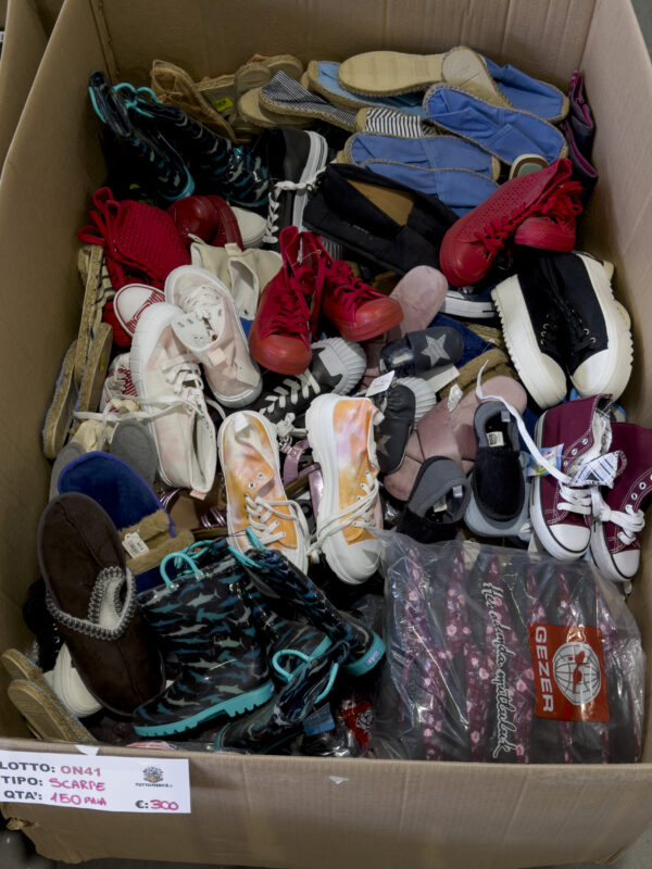 Bancale di Scarpe - ON41 - immagine 2