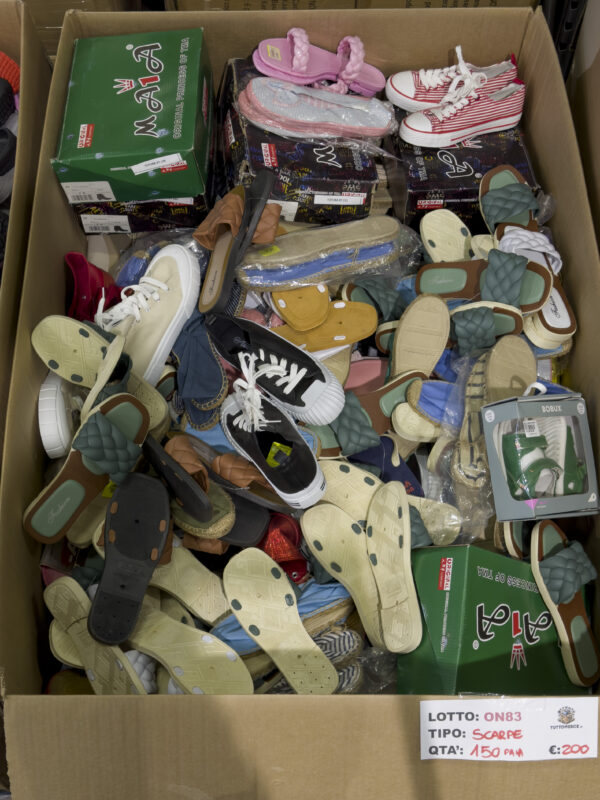 Bancale di Scarpe - ON83